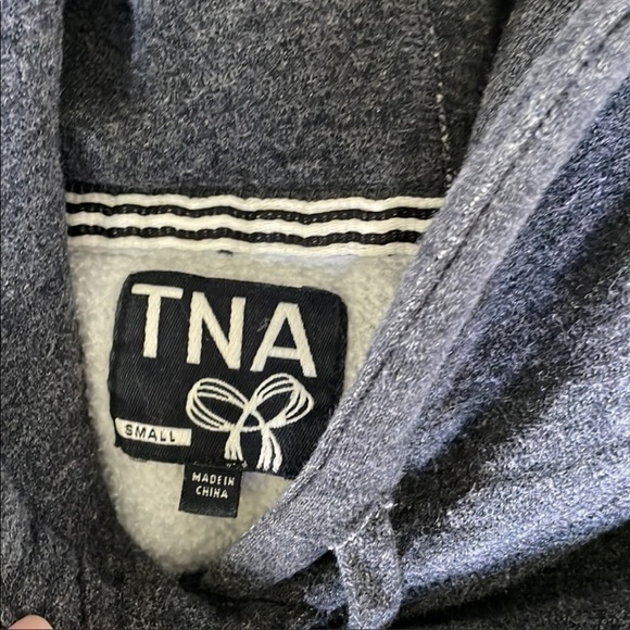 TNA Baltic hoodie lot - Picture 7 of 16